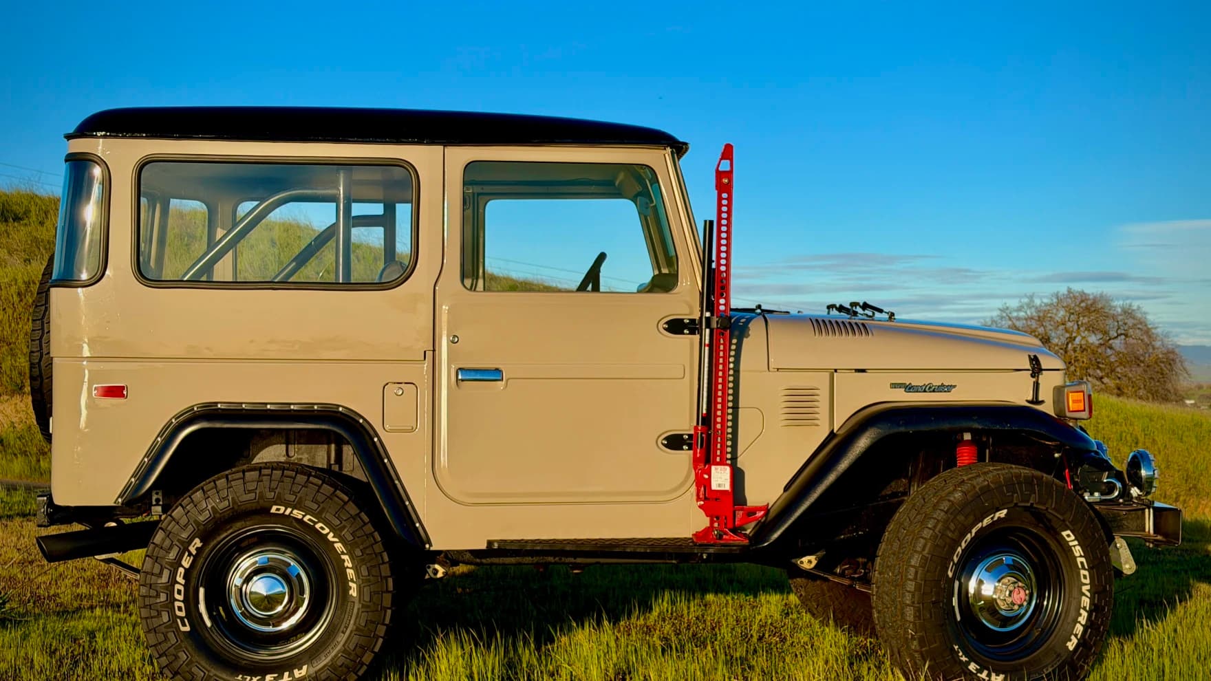 Restored 1975 Toyota Land Cruiser FJ40 sweepstakes prize — photo 5